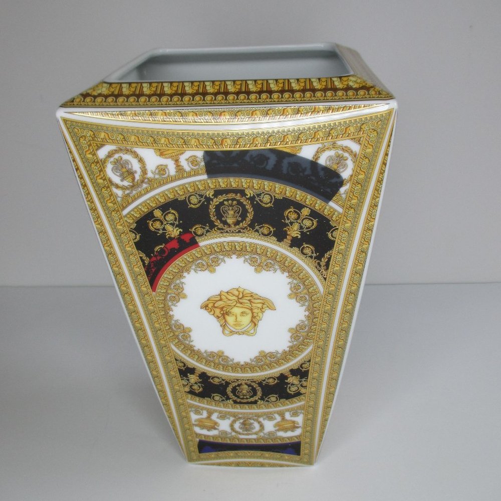 Versace I Love Baroque and Roll Porcelain Vase 9 1/2" tall Rare and Original
